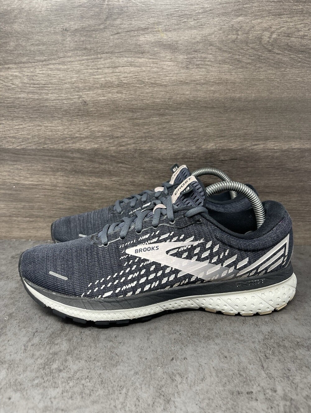 Brooks Ghost 13 Grey White Size 8.5 Womens B Running Shoes Athletic Sneakers
